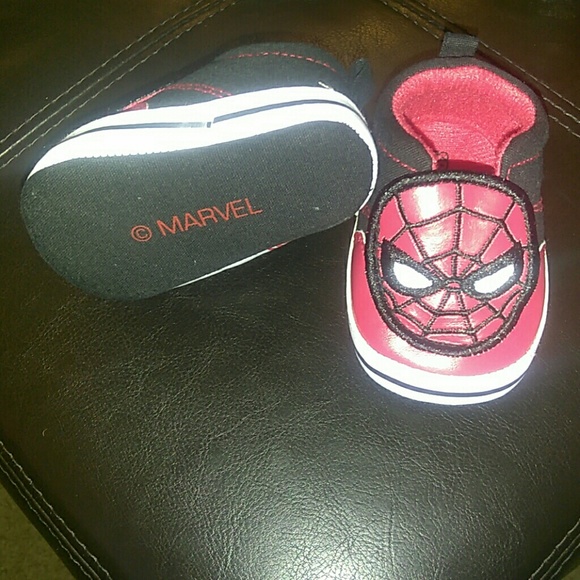 3-6 months spider Man shoes - Picture 2 of 4